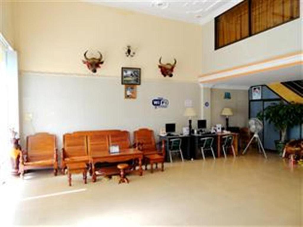 Lucky 2 Guesthouse Пном Пен Екстериор снимка