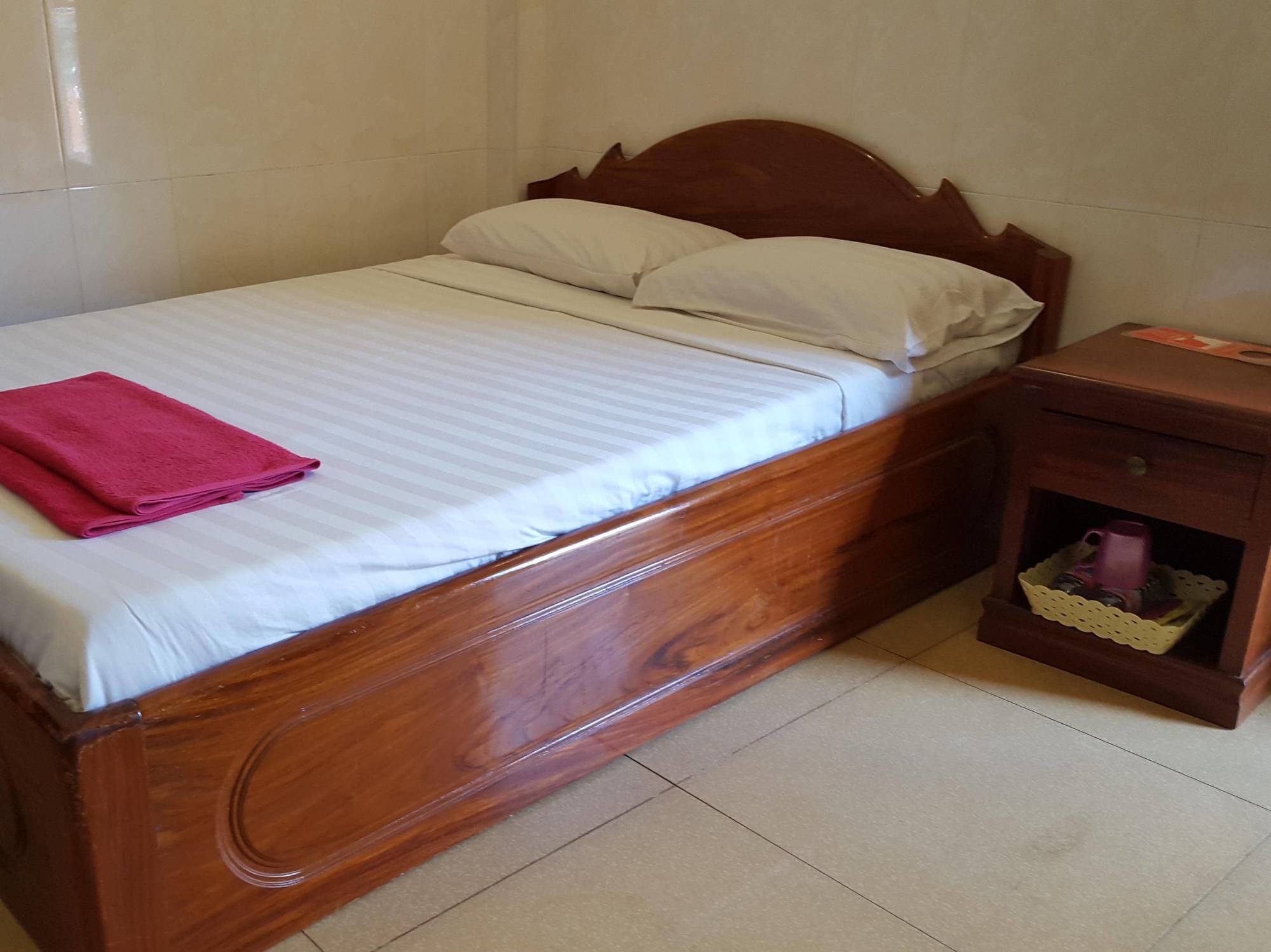 Lucky 2 Guesthouse Пном Пен Екстериор снимка