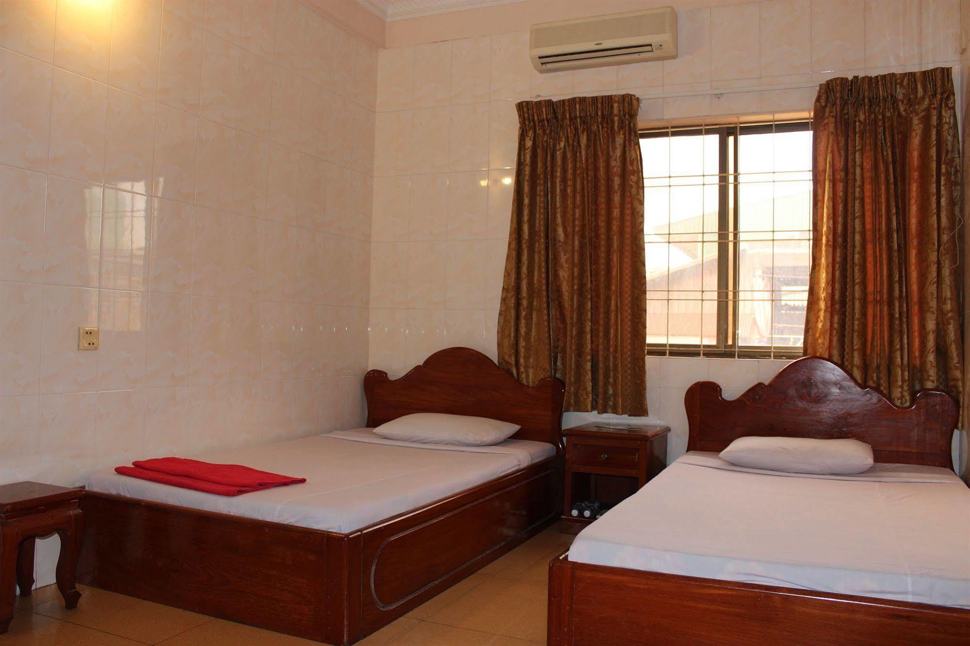 Lucky 2 Guesthouse Пном Пен Екстериор снимка