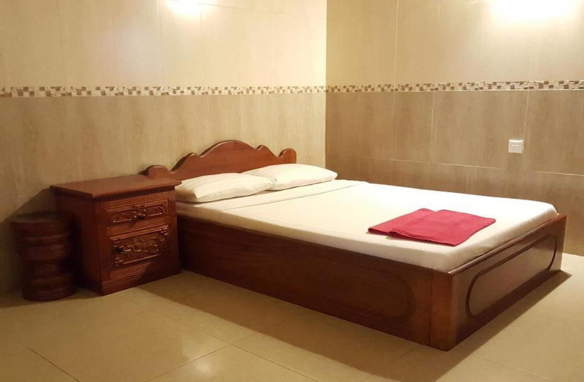 Lucky 2 Guesthouse Пном Пен Екстериор снимка