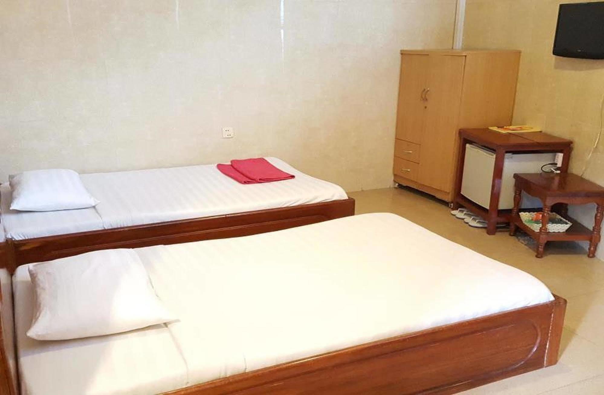 Lucky 2 Guesthouse Пном Пен Екстериор снимка